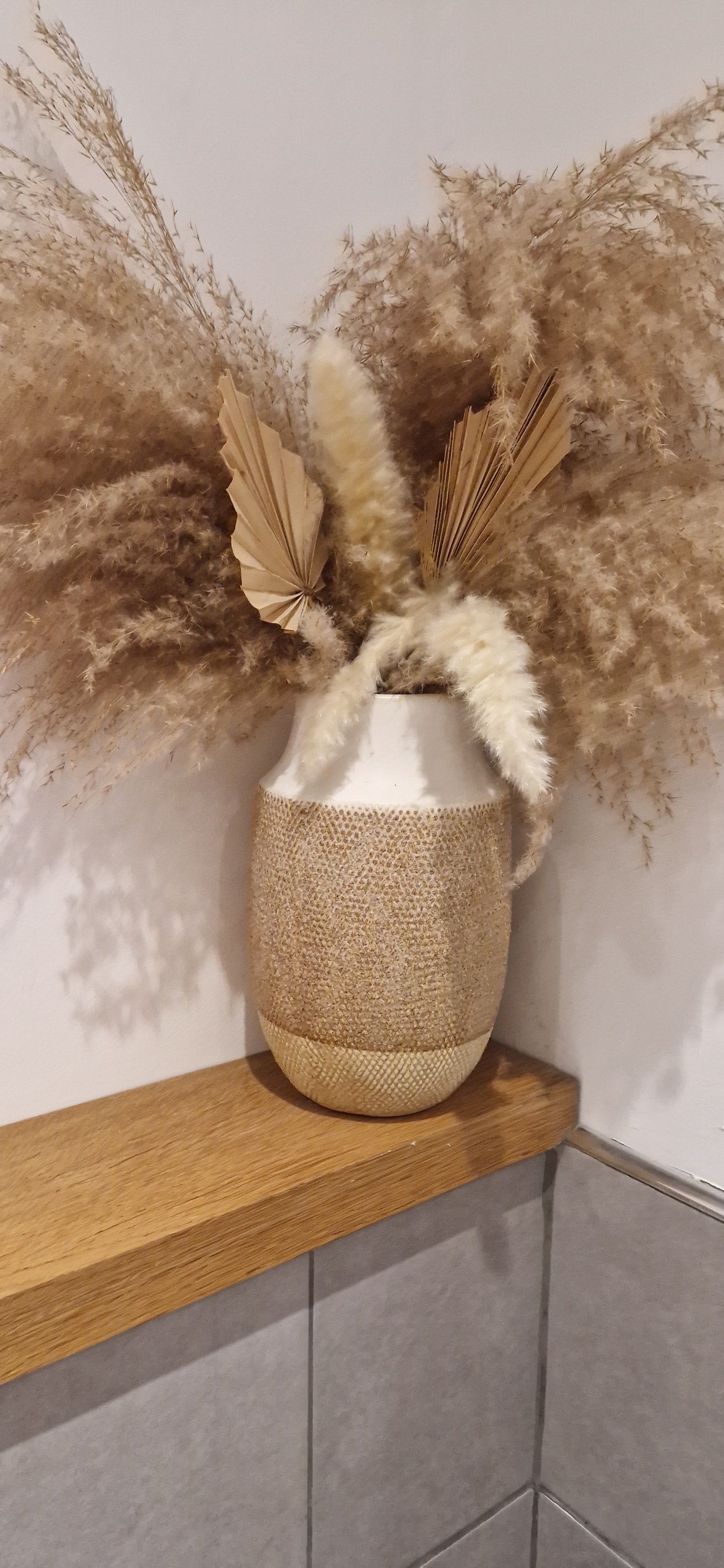 Cream 'Beehive effect' Vase, 25cm