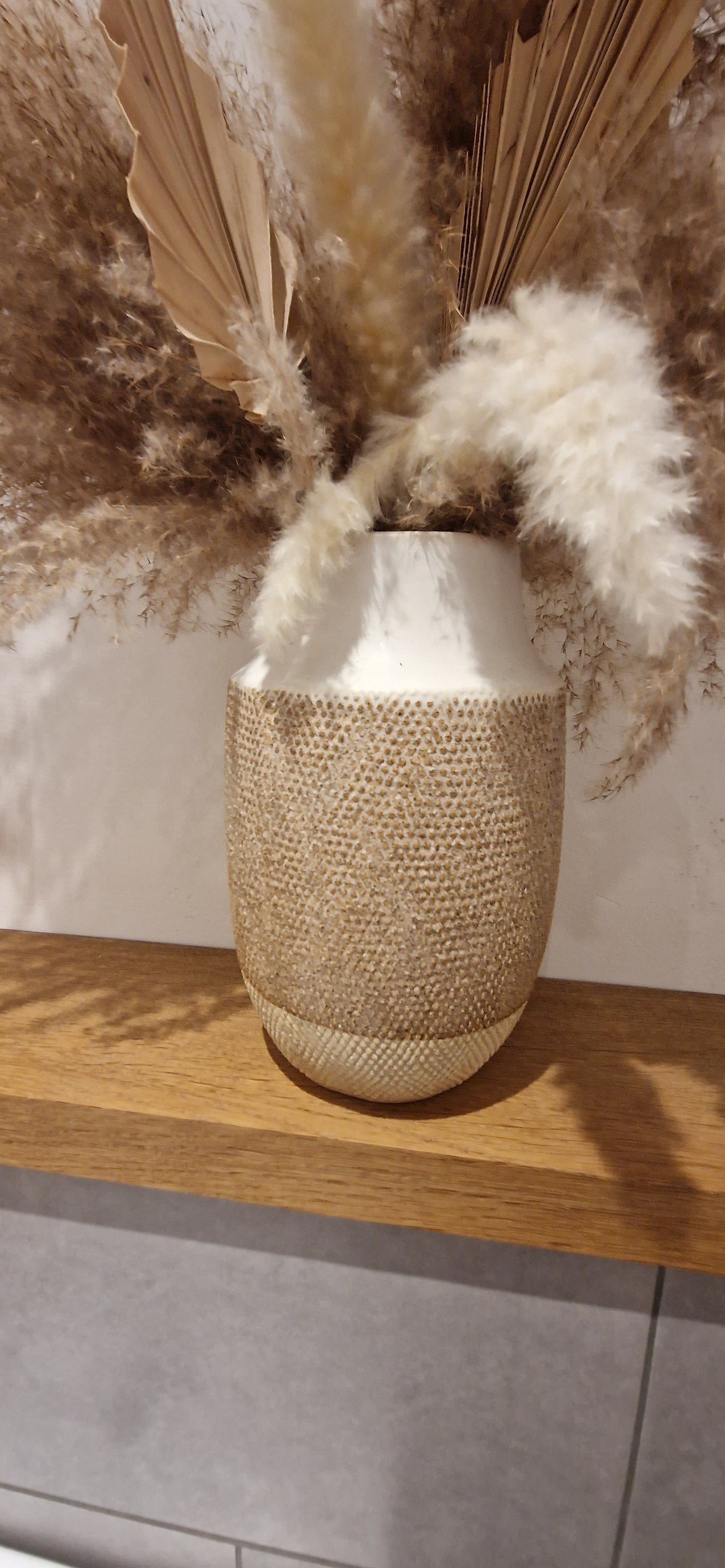 Cream 'Beehive effect' Vase, 25cm