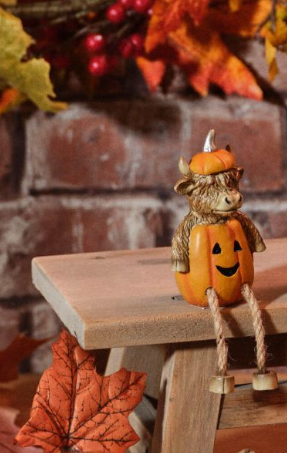 Pumpkin Highland Cow Shelf Sitter