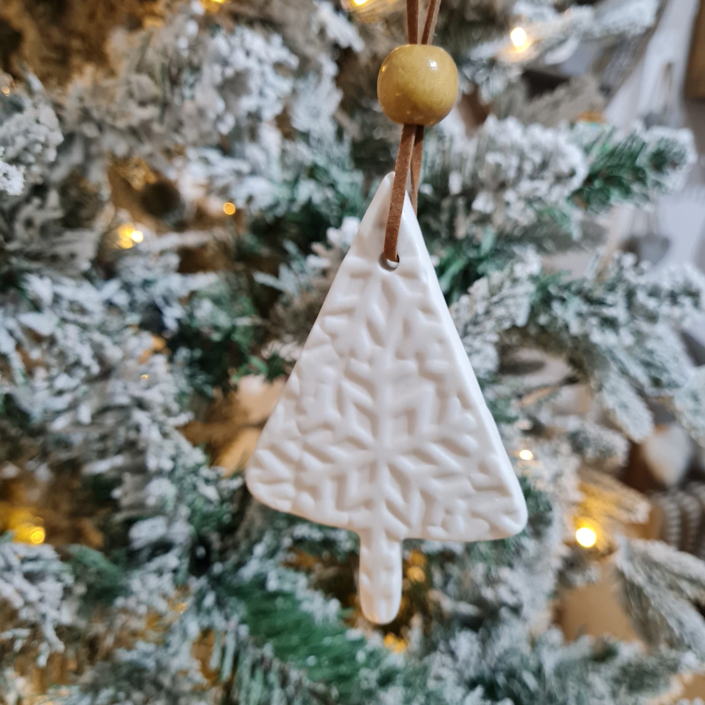 Ceramic White Tree Hangers
