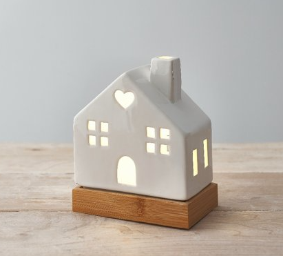 LED House on Wood Base, 13cm