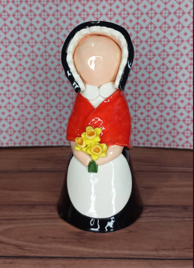 Ceramic Welsh Lady with Daffodil Bunch