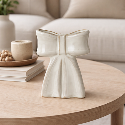 WHITE CERAMIC BOW VASE SML