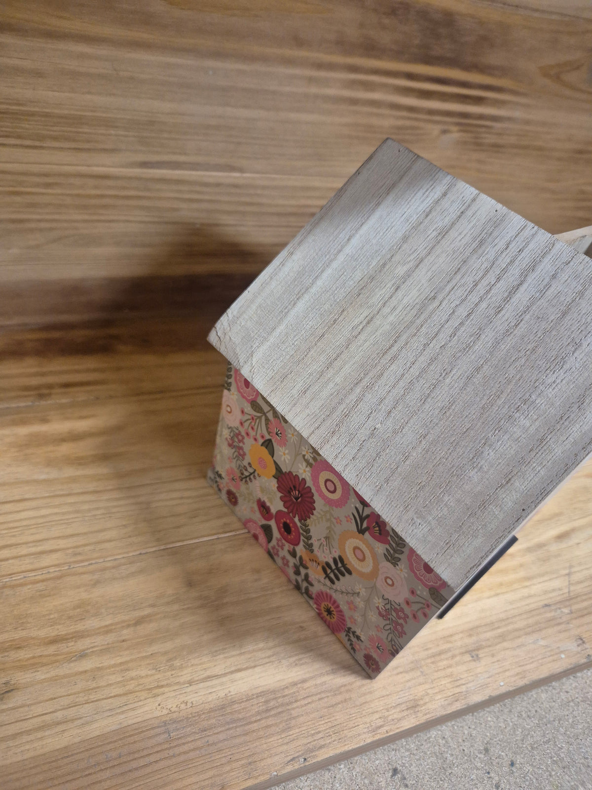 Floral Tissue Box Holder