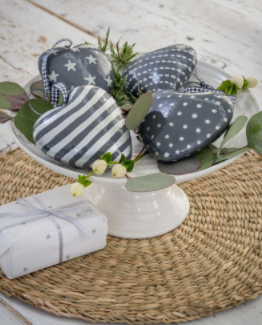 Hanging grey hearts, 4styles