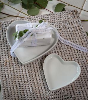 S/2 White Heart Trinket Dishes